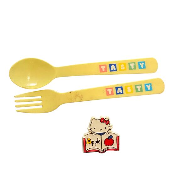 Vintage 1978 Hello Kitty "Tasty" Sanrio Plastic Fork and Spoon Set - Picture 1 of 7